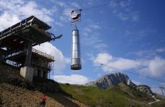 Stützenmontage mit Materialseilbahn